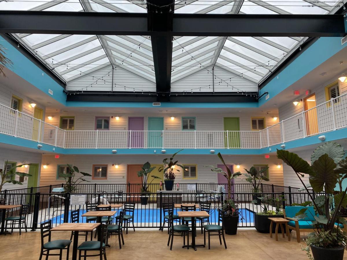 Worthington Of Logan Hotell Exteriör bild