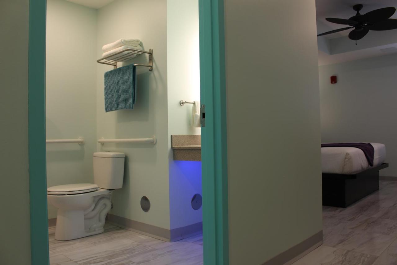 Worthington Of Logan Hotell Exteriör bild